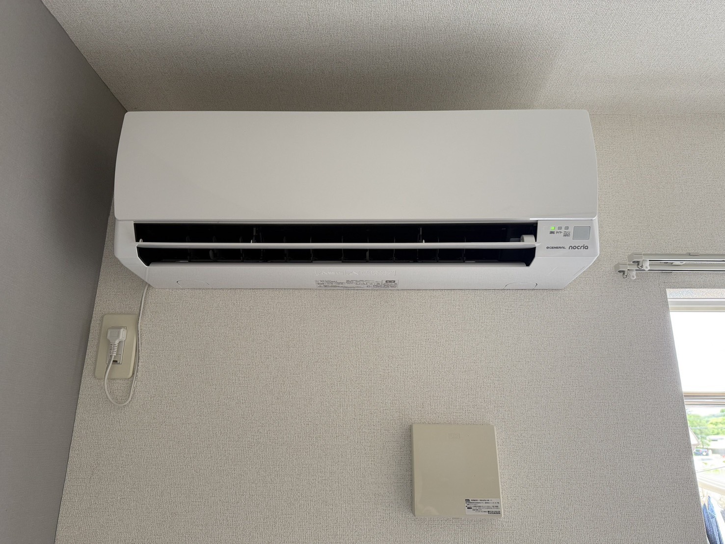 小山市にてエアコン交換・取付け工事を行いました。